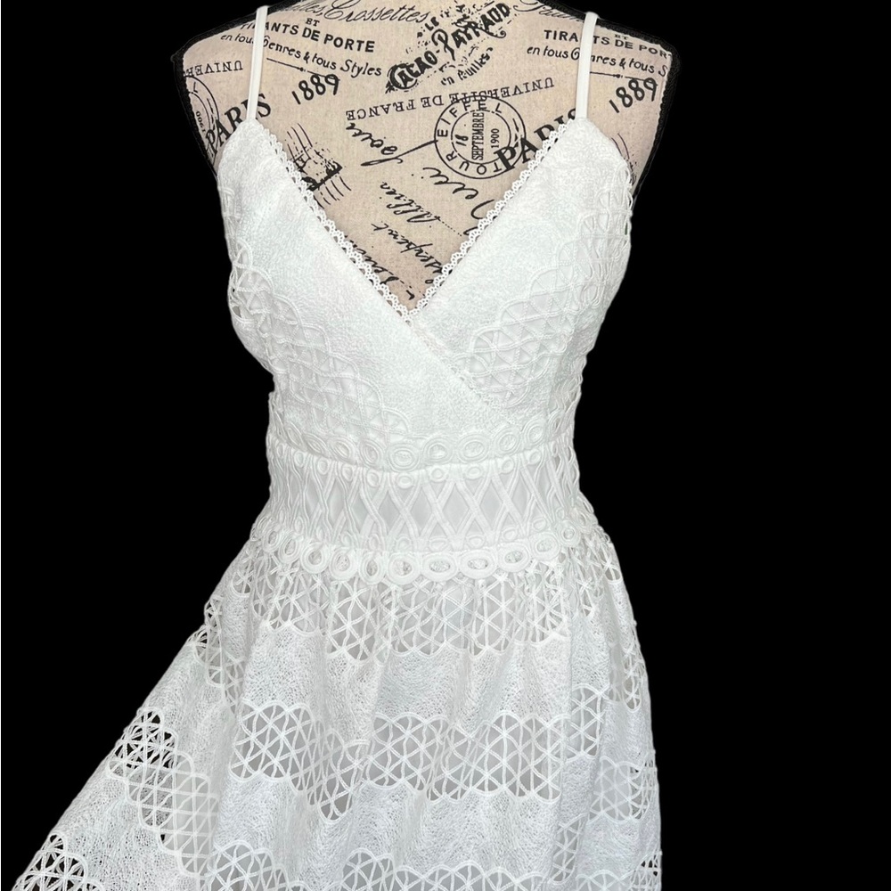 Guess Dress NWOT - Picture 3 of 17